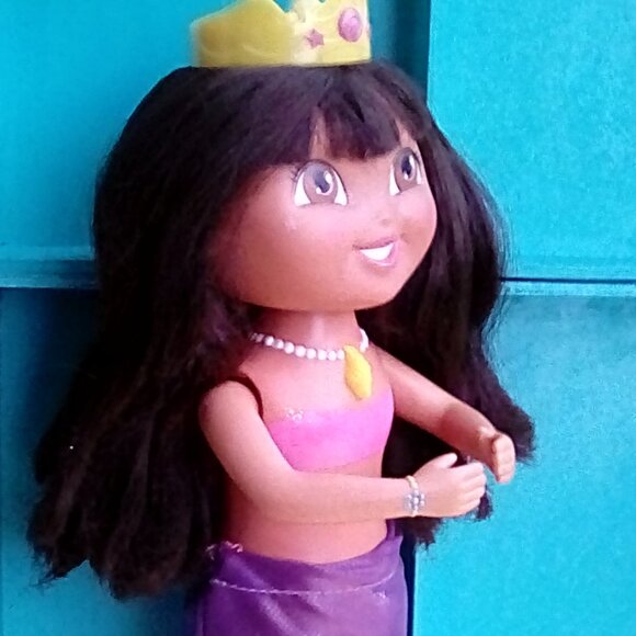 Dora Doll Mermaid 12in talking singing Sparkle & Twirl - Picture 5 of 8